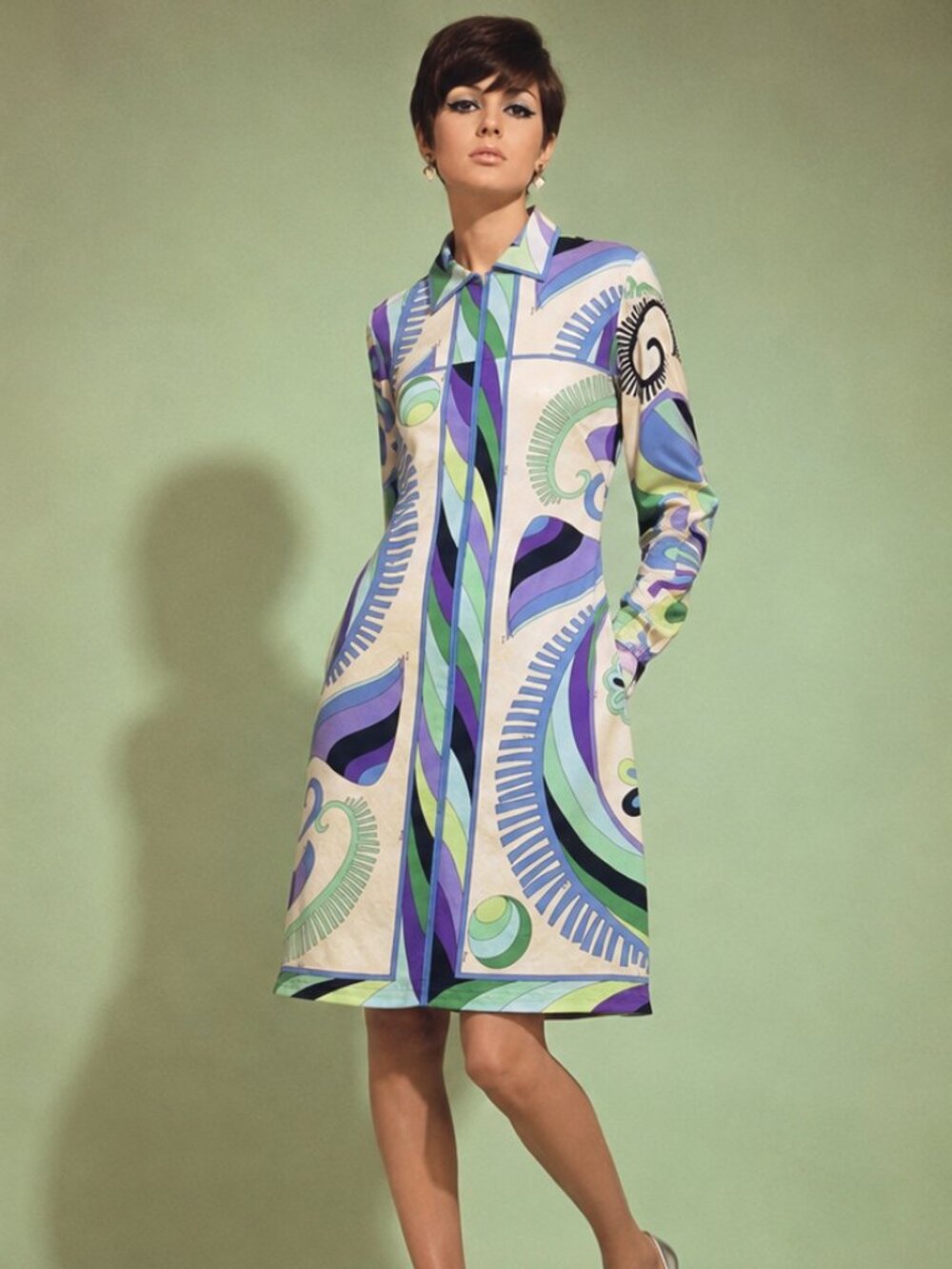 Vintage 1960s Emilio Pucci Silk Shirtdress — Saks Fifth Avenue 🌿💜 - Picture 5 of 10